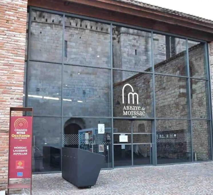 Appartement Entier Moissac Centre 30 M2 Calme Avec Cour Interieure Pour Velos A 50M Du Marche De Моасак Екстериор снимка